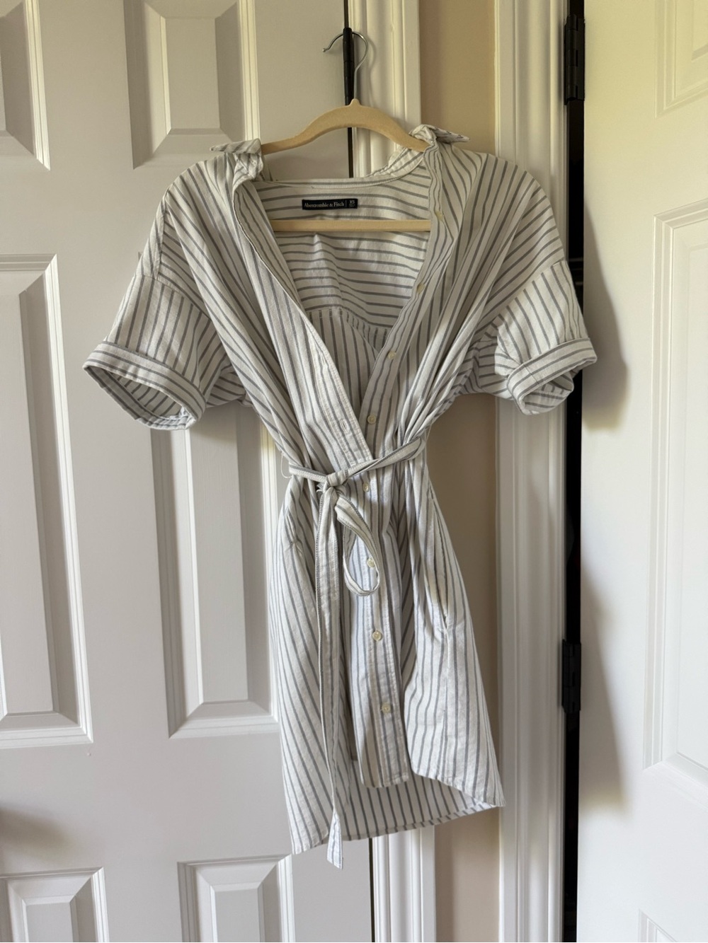 Abercrombie & Fitch White and Gray Striped Tie-Waist Mini Dress
